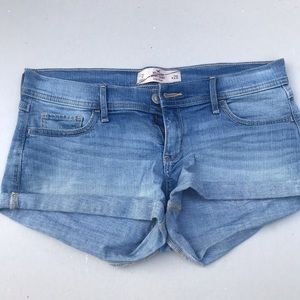 Hollister Jean Shorts Low Rise Size 7 W-28